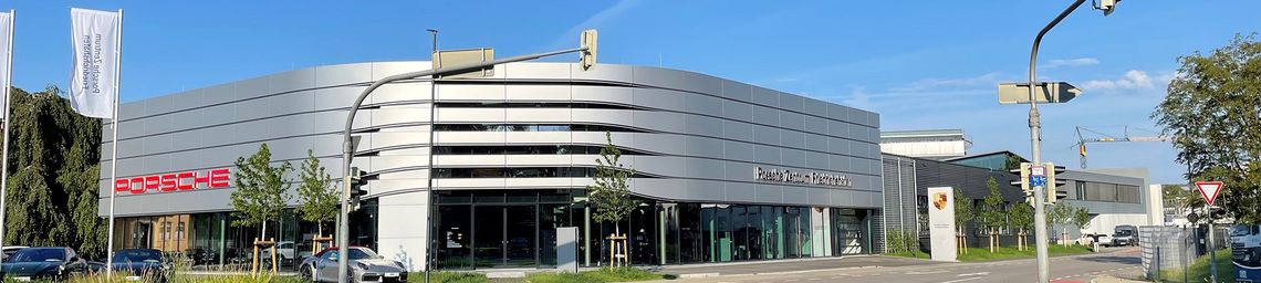 athens_porschezentrum-friedrichshafen_head